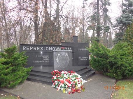 Warszawa Powązki Cmentarz Wojskowy.