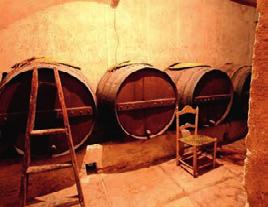 (2,67 zł/100 ml) zł/but. (2,00 zł/100 ml) Szczepy: Macabeo, Xarel.