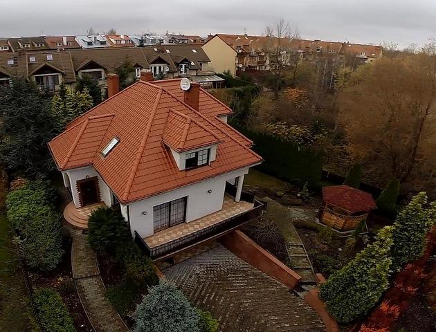 Dom na sprzedaż 830 000 PLN 3 772,73 PLN/m 2 Opis Szczecin, Bukowo 4 pok., 220 m 2 Nr oferty: 27/3518/ODS Pow.