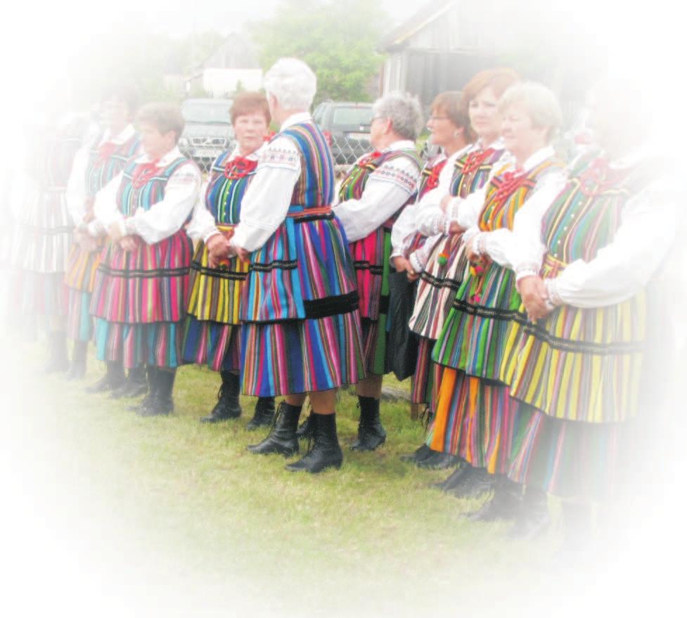 Gowarczów prócz historii kultywuje tradycje i obrzædy ludowe.