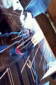 DusToo Metoda obróbki/ obszar zastosowania Odciąg z uchwytu spawalniczego materiały niestopowe materiały niskostopowe aluminium metale niezależne podwójna funkcja: narzędzie oraz środek ochrony pracy