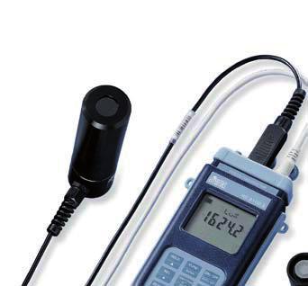 HD22.: W skład kompletu wchodzą: przyrząd HD22., 4 baterie alkaliczne.5v, instrukcja obsługi, walizka i oprogramowanie DeltaLog9. Sondy i kable należy zamawiać oddzielnie. HD22.2: W skład kompletu wchodzą: data logger HD22.