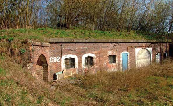 bastion zachodni / reduta dolna przyczółka mostowego NUMER DOk: brak danych NUMER OC: C90,, C95 Rok budowy: ok. 1830 modernizacje: ok.