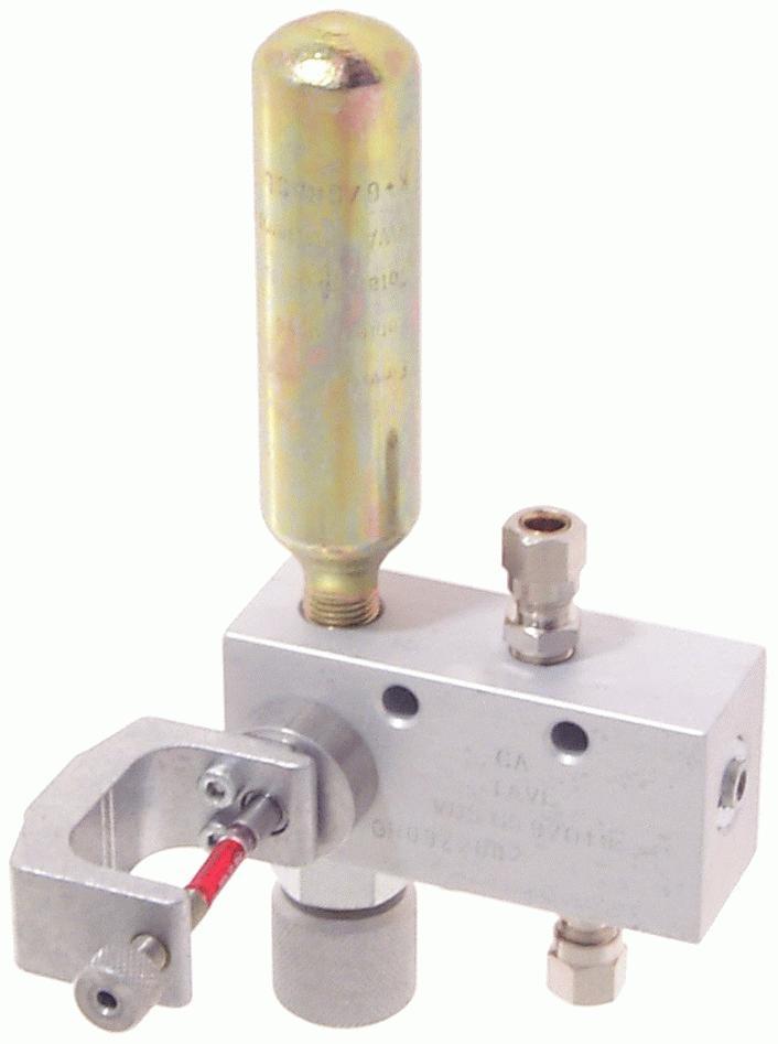 Procedura uzbrojenia termowyzwalacza: - sprawdzić, czy śruba naciągająca sprężynę iglicy (1) jest wykręcona, jeżeli nie, należy ją wykręcić ręcznie do oporu, - zamontować ampułkę alkoholową (2) w