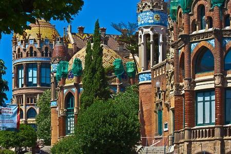 Szlakiem Modernizmu: Gaudi, Domenec i Muntaner 5h Zapraszam na wycieczkę szlakiem burżuazji początków XX wieku i artystów, którzy tworzyli jeden z najbardziej znanych styli architektonicznych