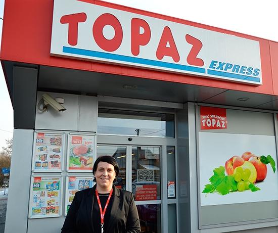 ekspozycjach wystawiamy przetwory i owoce w puszkach, m.in. brzoskwinie, ananasy, groszek i kukurydzę.