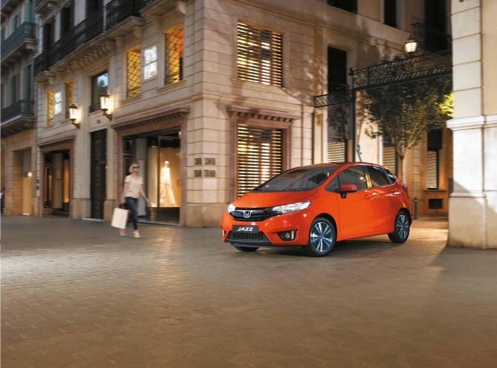 03 STYLISTYKA NADWOZIA NIEWIARYGODNA uniwersalność W Hondzie jesteśmy pasjonatami projektowania samochodów, które ułatwiają życie - więc nowa Honda Jazz właśnie to robi.
