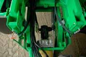 System hydrauliczny przemysłowy W modelach CLX system jest zasilany niezależną pompą hydrauliczną, Load Sensing, o wydajności 140