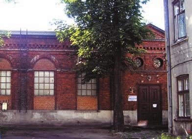 9. ZBÓR BRACI MORAWSKICH Do budynku o ciekawej historii prowadzi brama domu przy ul. św. Jana 6.