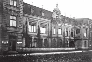 Miasta. Pałac postawiono tu dla rodziny Krusche w pierwszych latach XX w.