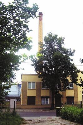 26. FABRYKA PAPIERU Budynek przy ul. Piłsudskiego 7 od ponad 150 lat związany jest z wyrobem lub sprzedażą papieru.