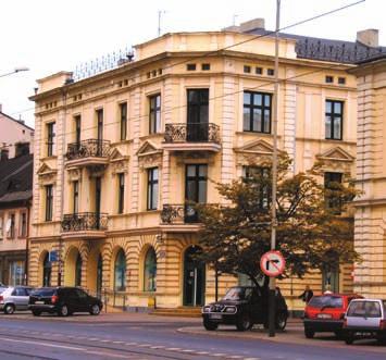 44. ZAMKOWA 7 Pocztówka z okresu przed I wojną światową Wnętrze kawiarni Rohnkego. Pocztówka z okresu II wojny światowej Reklama z Gazety Pabjanickiej, 1929 r.