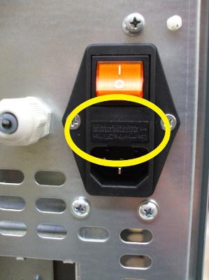 PROBLEM PRZYCZYNA ROZWIĄZANIE Piec pracuje i na wyświetlaczu "PRACA, MODULACJ" Osiągnięto temperaturę otoczenia Piec ustawia się na minimum. NIE MA PROBLEMU!