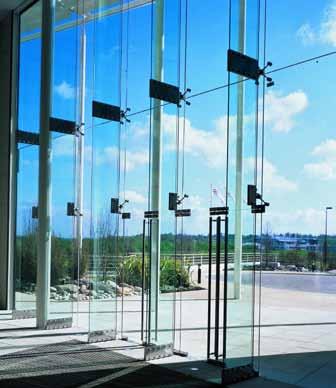 SECURIT DOORS SECURIT DOORS to szeroka oferta drzwi szklanych i systemów wewnętrznych przeszkleń.