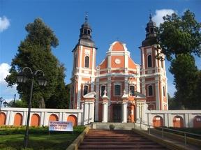 Lubasz Późnobarokowy kościół parafialny (1750-61) Późnobarokowy kościół parafialny (1750-61).