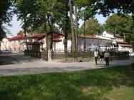 Olecko*** (400m) -od kortów ul.parkowa 11 19-400 Olecko www.hotelolecko.pl tel. 0-87 520 30 49, fax. 0-87 520 17 44, recepcja@hotelolecko.