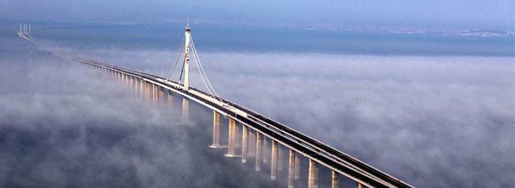 NAJDŁUŻSZE MOSTY NA ŚWIECIE Najdłuższy most przenucony nad wodą poprowadzony jest w Chinach nad