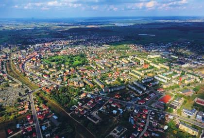 Miasto leży w sąsiedztwie rezerwatów przyrody oraz ciekawych szlaków turystycznych, co umożliwia rozwój turystyki aktywnej.