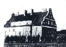 Z początkiem 1795 roku teren gminy znajdował się w zaborze pruskim, od 1807 w Księstwie Warszawskim, a od 1815 w