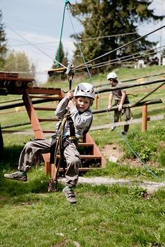 Czas pobytu w parku około 3-4 godzin. Program zajęć i atrakcji w parku linowym, będzie uzależniony od wieku uczestników. Park Linowy na Gubałówce to jeden z największych parków w Polsce!