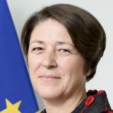 KOMISARZ DS. TRANSPORTU Violeta BULC (Słowenia) Źródło: europa.eu Zadania: 1. Zaktywizowanie prac nad transeuropejską siecią transportową i promowanie połączeń transgranicznych. 2.