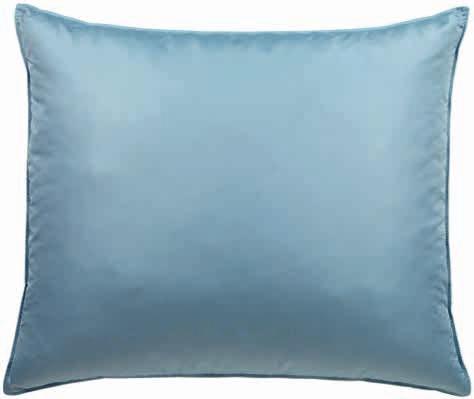 999,- 10 LAT 155x200 cm 1599,- 850,- 200x220 cm* 1799,- 1250,- 70x80 cm 549,- 300,- 50x70 cm 449,- 250,- 40x40 cm 219,- 125,- 4226001 90% puch gęsi 4026050