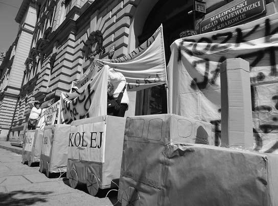 To marszałek ma kompetencje odnośnie organizacji i finansowania kolei w Małopolsce.