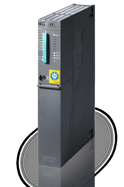 Podczas wgrywania program jest automatycznie transferowany do obydwu sterowników. Funkcje redundancji są konfigurowane i parametryzowane również w STEP7.