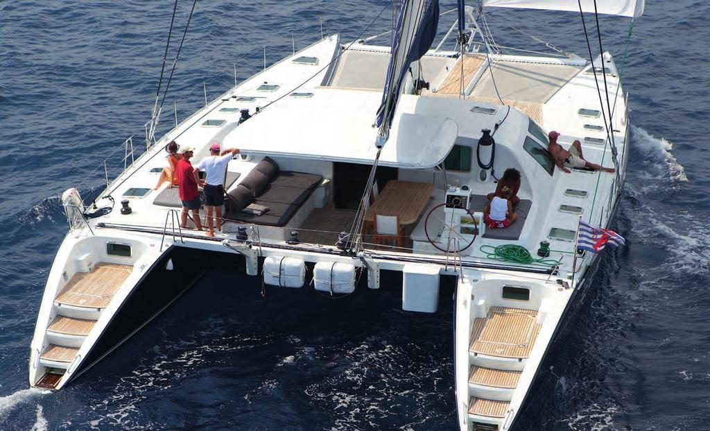 katalog b&g» ZEUS 2 PHOTO: Photothèque Lagoon - Nicolas Claris Zeus 2 Glass Helm MONITORY ZM Z EKRANEM Zeus 2 Glass Helm to superszybki, inteligentny, dwuekranowy,
