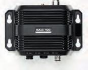 KATALOG B&G» VHF RADIO VHF Radio VHF V90 Utrzymuj łączność z pomocą wydajnego systemu radiowego VHF V90 firmy B&G.
