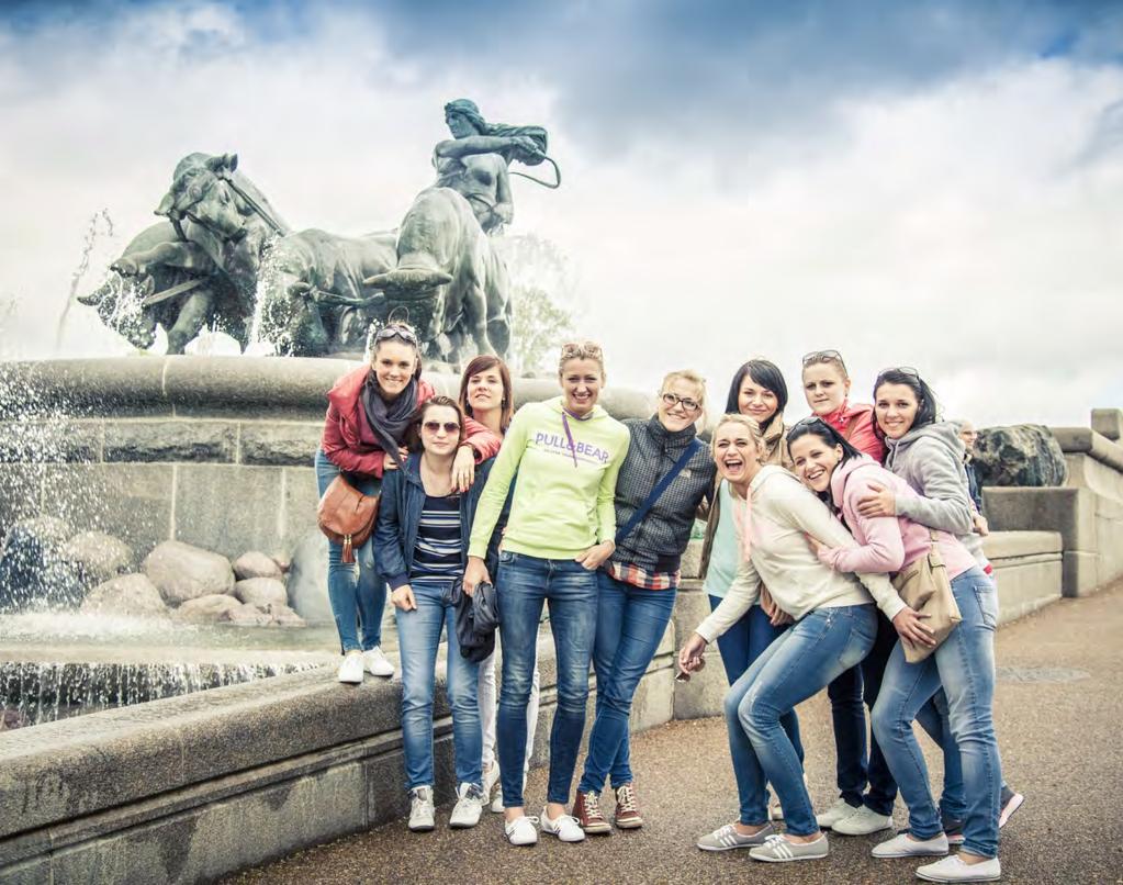 Dzisiejsza budowla utrzymana jest w stylu neoklasycystycznym, a jej wnętrze stanowi nieoficjalne, bo też i niewielkie, muzeum rzeźby Bertela Thorvaldsena.