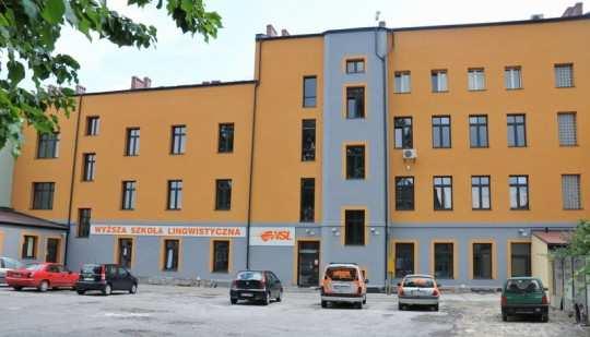 WYŻSZA SZKOŁA LINGWISTYCZNA Uczelnia powstała w roku 1992.