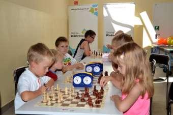 Tempo gry wynosiło 15 minut na partię dla zawodnika, liczba rund 7-10. Grupa A - do lat 12 (ur.