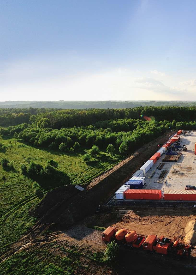 GŁÓWNE SEKTORY DZIAŁALNOŚCI Wiercenie otworów geologiczno-poszukiwawczych, rozpoznawczych i eksploatacyjnych na złożach węglowodorów Odwierty poszukiwawcze gazu z łupków i gazów zamkniętych Odwierty