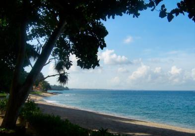 Śniadanie, całodniowa wycieczka do Pura Luhur Tanah Lot najsłynniejszej nadmo