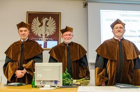 Pracuje w Instytucie Matematyki Stosowanej i Mechaniki Uniwersytetu Warszawskiego. W latach 1984-2013 był równocześnie profesorem Columbia University.