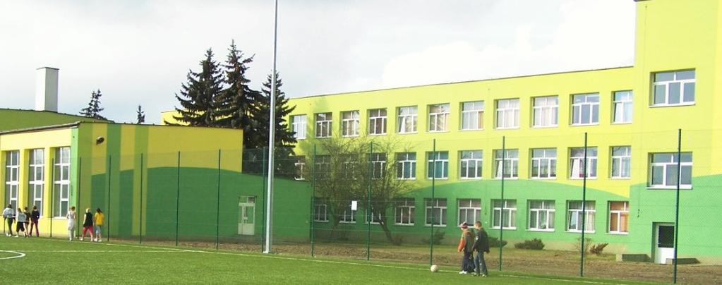 pl 46 833 24 75 Wicedyrektor Gimnazjum nr 3 mgr Małgorzata Dzierzbińska w i c e d y r e k t o r @g im 3 - skierniewice.pl 46 833 24 75 przekazujemy Wam kolejny numer Szkoły Mojego Dziecka.
