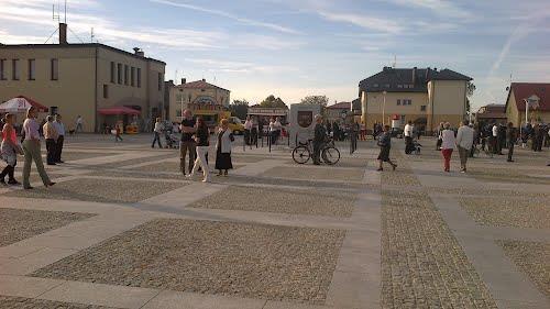 Rewitalizacja główne akcenty w latach 2007 2013 przywracanie walorów użyteczności publicznej, zagospodarowanie centrów miast,