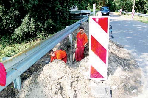 Wykonawcą podbudowy była firma Usługi Transportowo- Drogowe ORZECH Robert Orzechowski Kowal, która została wyłoniona zgodnie z art. 4 pkt.