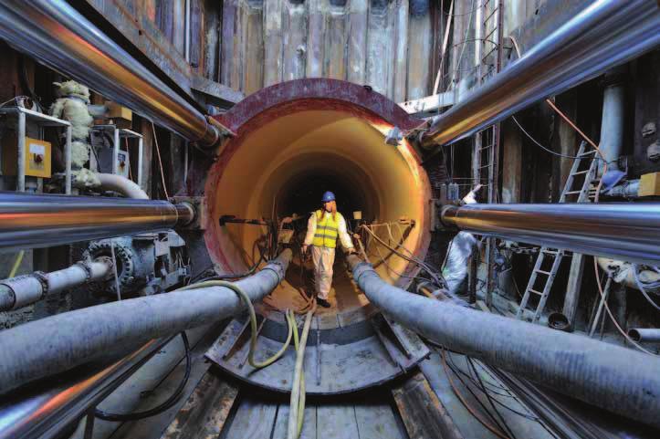 Tunel do zadań specjalnych Dariusz Kosiorowski HOBAS System Polska Sp. z o.o. Dynamiczny rozwój miast i przyrost zaludnienia pochłania kolejne wolne powierzchnie.