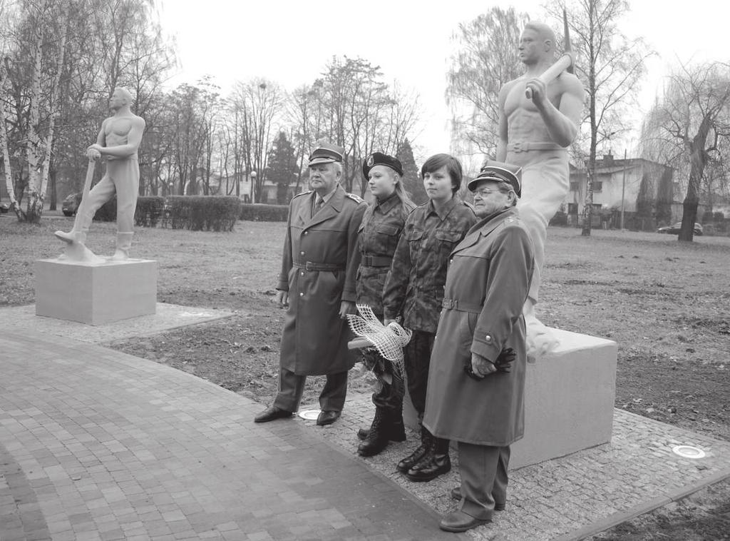 Obecnie autentyczne prace Jakuba Markiela, jednego z wiêÿniów KL Auschwitz, przechowywane s¹ w Pañstwowym Muzeum Auschwitz-Birkenau.