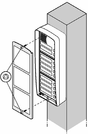 panel, poluzowując śrubę trzymającą uchwyt modułu. Wykonać połączenia elektryczne do listwy panela.