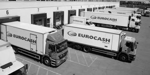 2.2 GRUPA EUROCASH: FORMATY DYSTRYBUCJI Grupa Eurocash jest jedną z największych w Polsce grup pod względem wartości sprzedaży oraz liczby placówek zajmujących się dystrybucją produktów