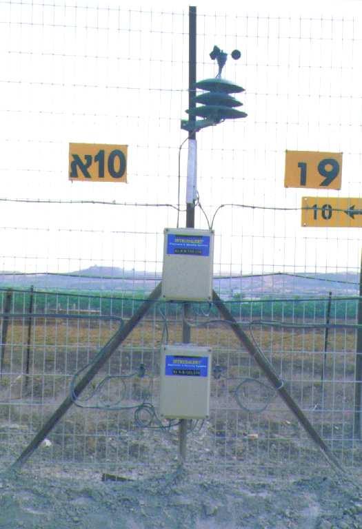 TEC IA 5500W wraz z przykładowym zamocowaniem sensora Na rys 4 przedstawiono przykładowy układ zamocowania sensora w oparciu o system R.B.
