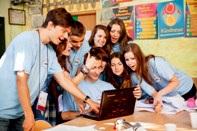 TYDZIEŃ BIZNESU W GDYNI W dniach 19-24 sierpnia 2012 gdyńska młodzież już po raz czwarty miała niezwykłą okazję wzięcia udziału w tygodniowej letniej szkole przedsiębiorczości - Gdynia Business Week".