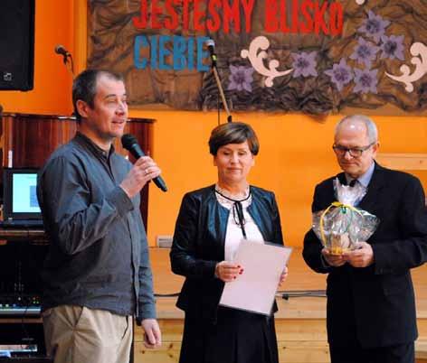 rzuty śnieżnymi kulami do celu, czy toczenie śnieżek po podłożu.