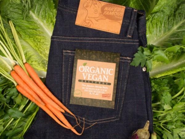 że marka ta zrezygnowała ze wszelkich zbędnych efektów upiększających. Ich spodnie to czysty, surowy jeans. Proste kroje. Zapomniałam dodać, że materiały pochodzą z Japonii?