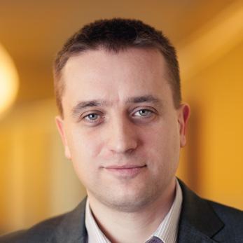 KOMENTARZE EKSPERTÓW LAURY ZA OPINIE Paweł Kucharzak prezes zarządu Opineo.pl Klienci mogą schodzić się tłumnie, ale satysfakcję odczuwają pojedynczo.