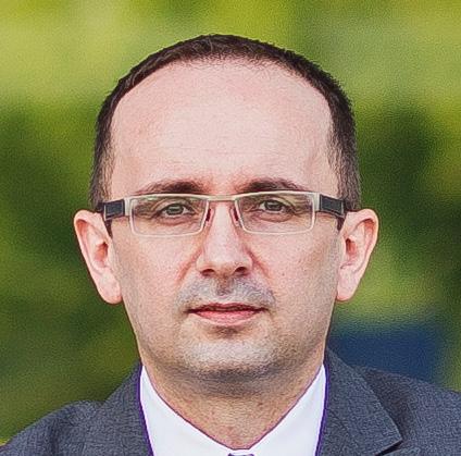 KOMENTARZE EKSPERTÓW PŁATNOŚCI ON-LINE TO KORZYŚCI I DLA SKLEPU I DLA KLIENTA Artur Wojtczuk dyrektor Linii biznesowej płatności internetowe w KIR Rosnąca popularność e-handlu obserwowana jest