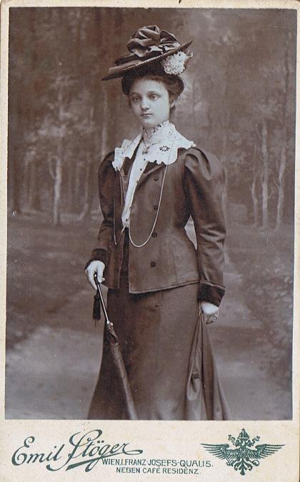 spódnica, bluzka ze